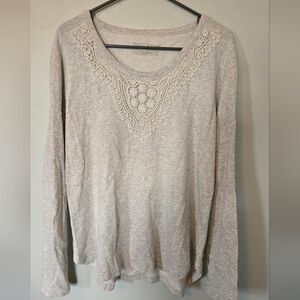 Central Park Sweatshirt with Lace detail Size XL